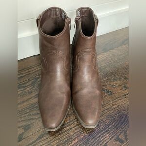 Style & Co Women’s Brown Ankle Boots - Classic Western Style Size 10